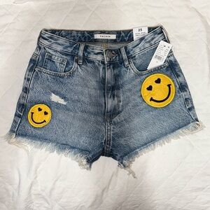 NWT PacSun Women’s High Rise Festival smiley face denim shorts S:25